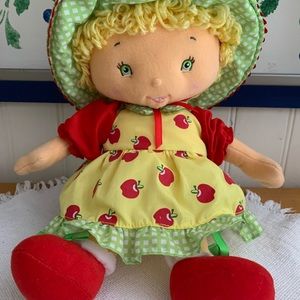 Strawberry Shortcake’s Apple Dumplin fabric Doll